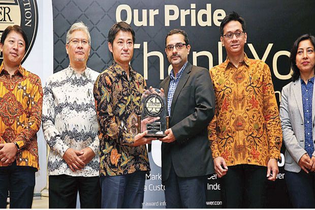 Mitsubishi Raih Peringkat...