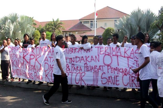 Bupati Ditangkap KPK,...