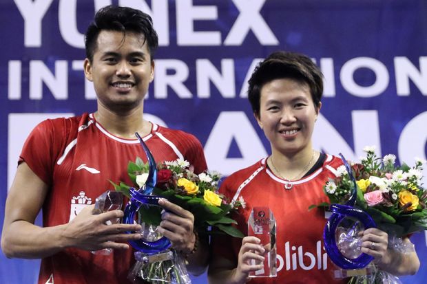 Di Paris Liliyana Natsir...
