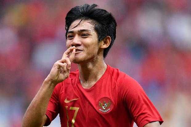 Selangkah Lagi, Skuad...