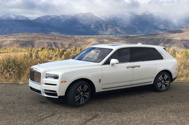 Rolls-Royce Pasang Mesin...