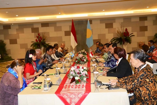 Akhir Oktober, Indonesia-Palau...