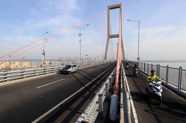 Pembebasan Tarif Tol...