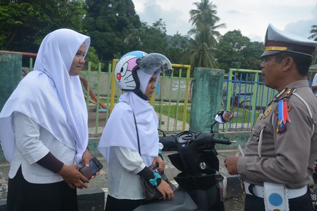 Terjaring Razia, Mahasiswi...
