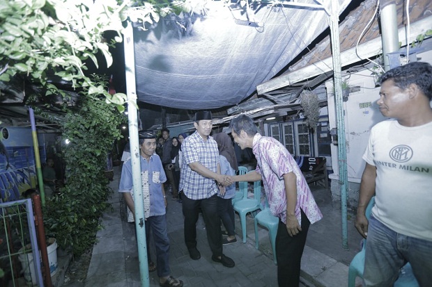 Datangi Rumah Korban...