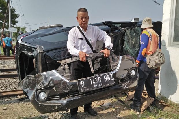 Kereta Blora Jaya Sambar...