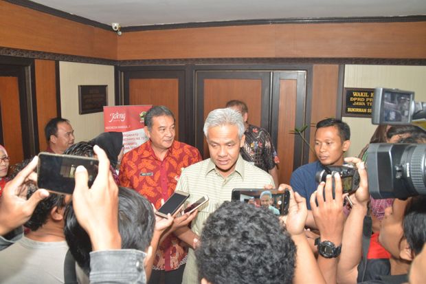 Pasar Legi Kebakaran,...