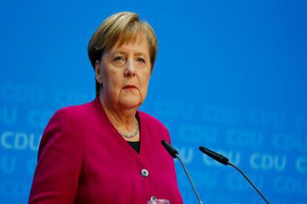 Angela Merkel Akan Serahkan...