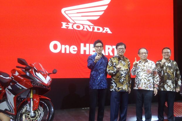Honda Pamerkan PCX Listrik...