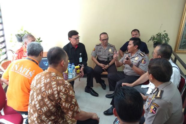 Mendagri Kerahkan Tim...