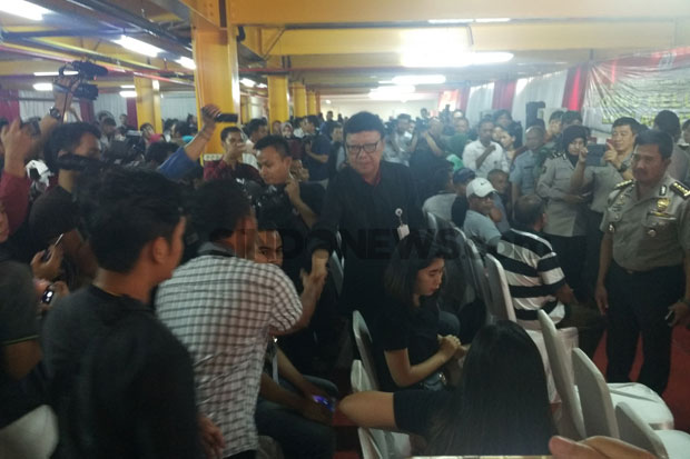 Datangi RS Polri, Tjahjo...