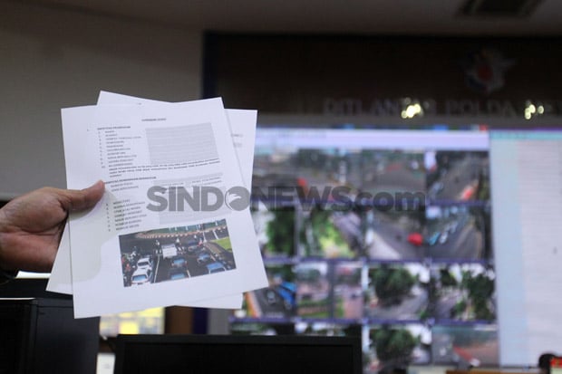 Begini Proses Penilangan...
