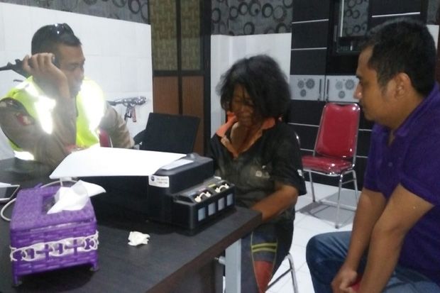 Orang Gila Jadi Korban...