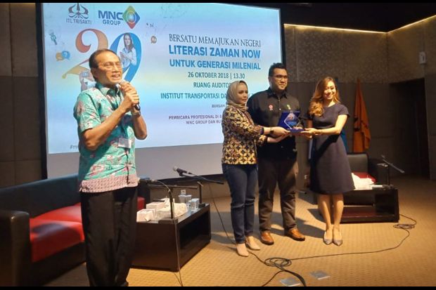 Literasi Zaman Now Kenalkan...