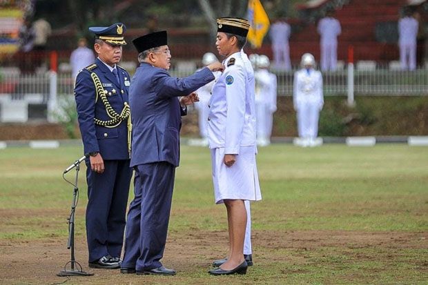 Lantik 1.994 Muda Praja...