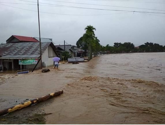 600 Rumah Terendam Banjir...