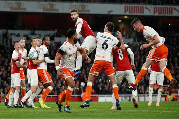 Arsenal Perpanjang Rekor...