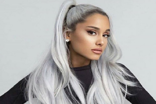 Ariana Grande Sakit...