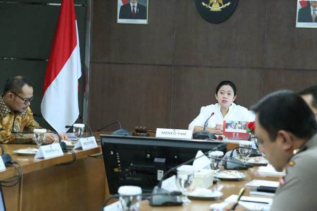 Menaker: Tak Usah Demo,...