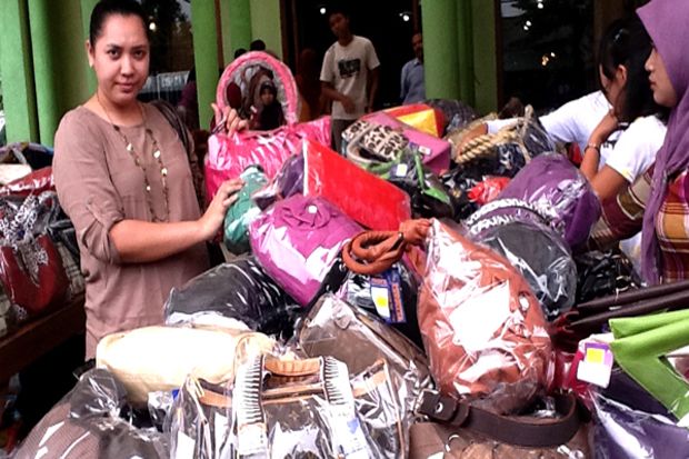 Dongkrak Penjualan Tas,...