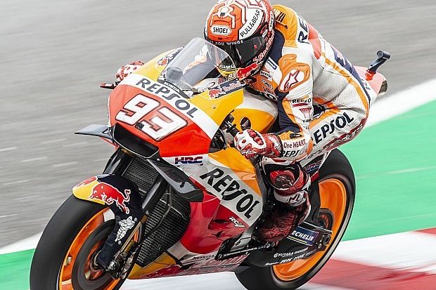 Valentino Rossi Terjatuh,...