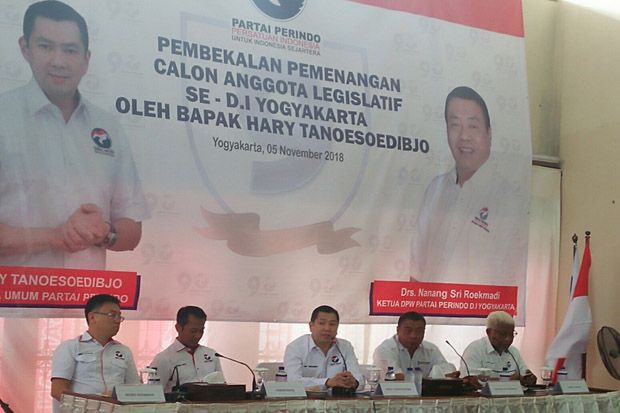 HT Beri Pembekalan Pemenangan...