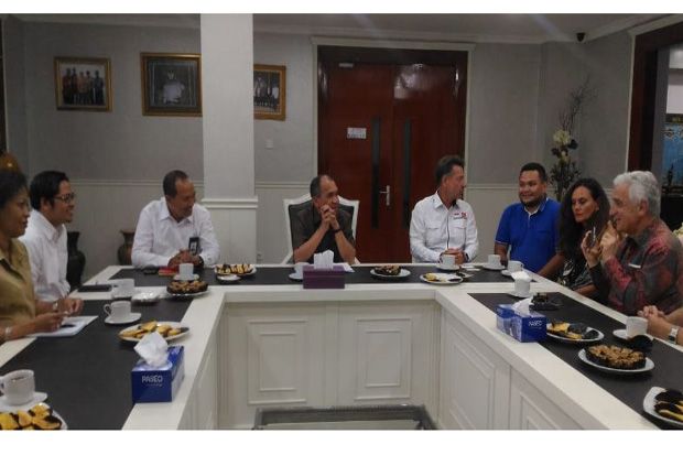 Temui Gubernur Maluku,...