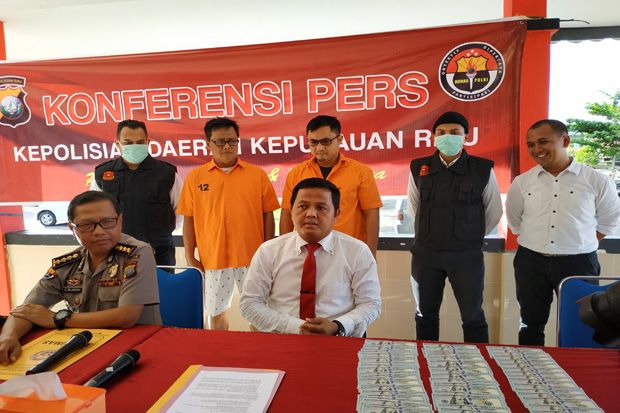 Kepala KSOP Batam Kena...
