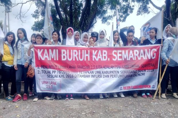 Buruh di Kabupaten Semarang...