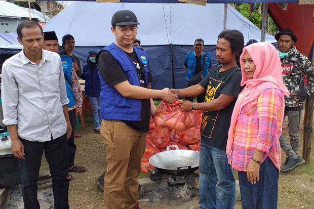 Peduli Korban Gempa,...
