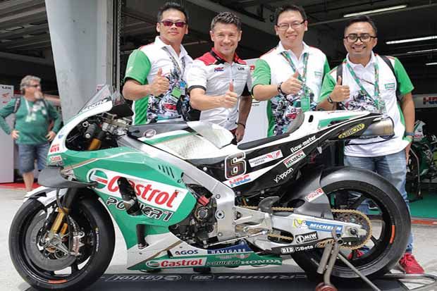 Masuk ke Paddock Tim...
