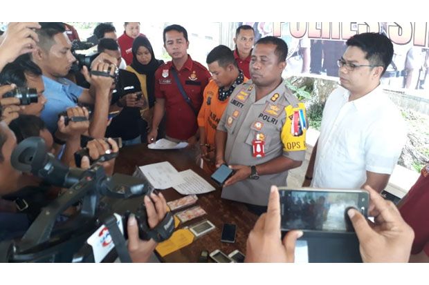 Pegawai PDAM Tirtalihou...
