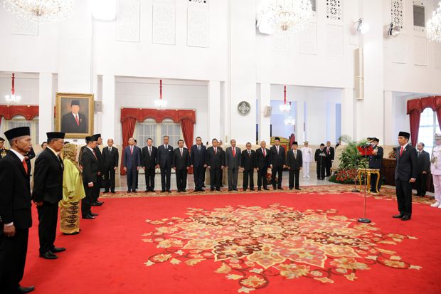 Enam Tokoh Dianugerahi...