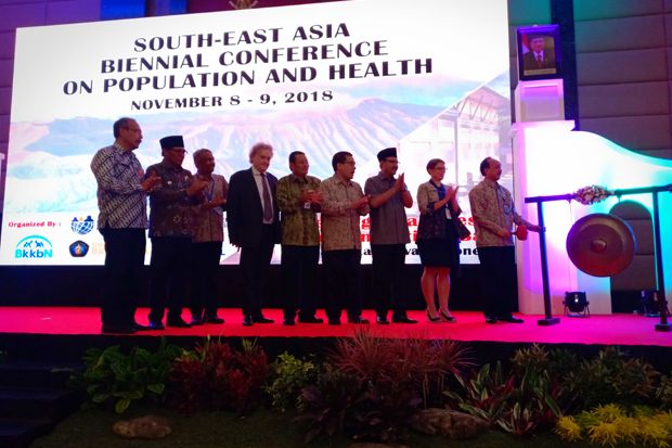BKKBN Gelar Konferensi...