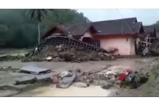 Banjir Bandang di Tanggamus...
