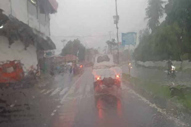 Hujan Terus Guyur Manado,...