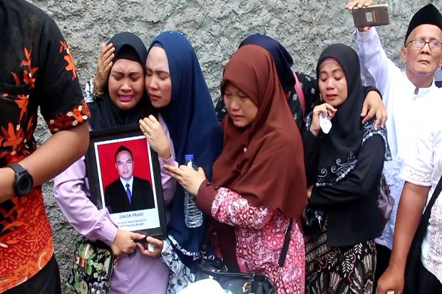 Pemakaman Warga Cirebon...