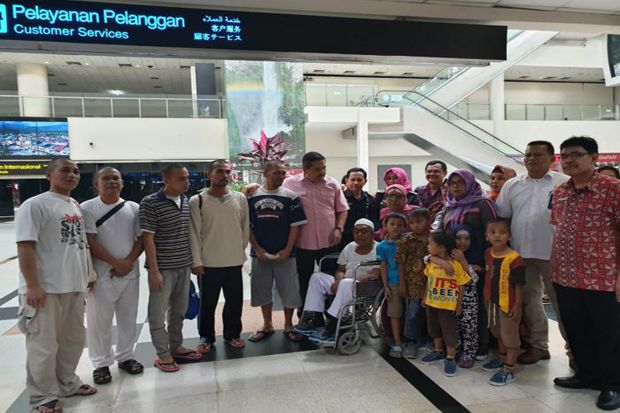 8 Bulan Ditahan di Malaysia,...