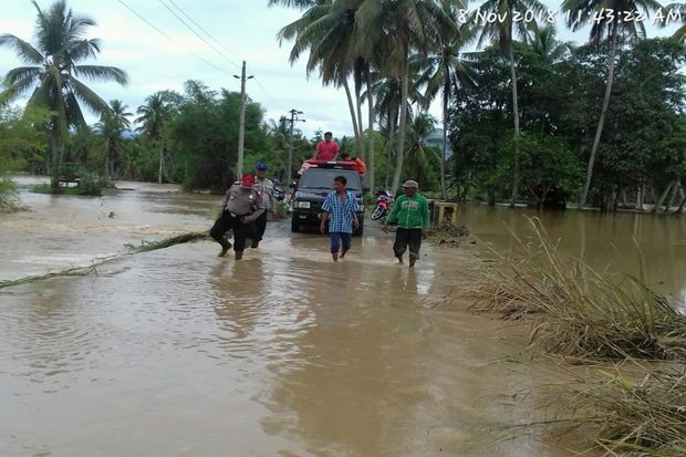 Banjir Mandailing Natal...