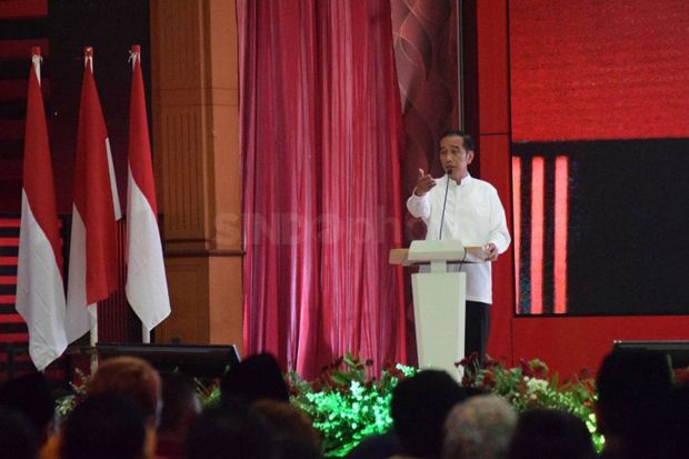 Jokowi Sebut Hoaks Tentang...
