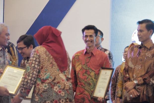 Bandara Soetta Raih...