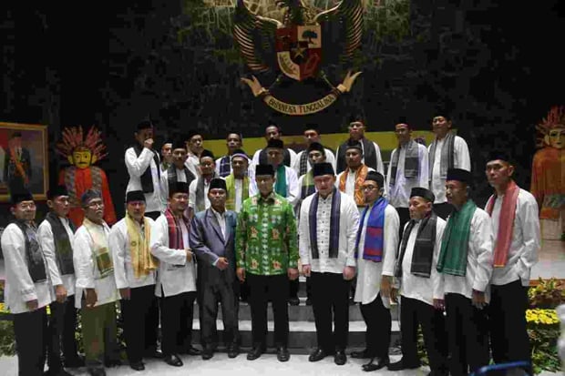 Pemprov DKI-DMI Berangkatkan...
