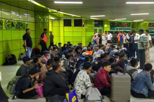 Ratusan Orang Jadi Korban...