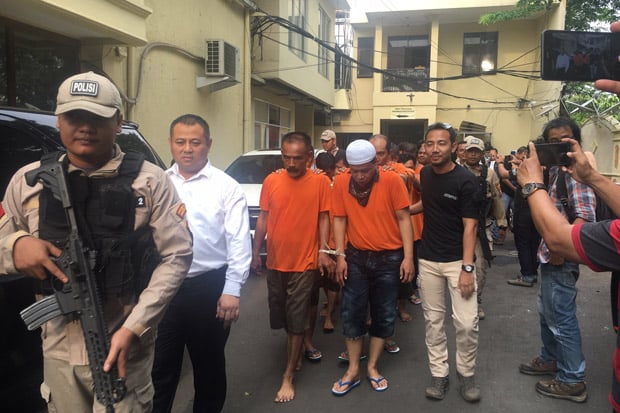 Komplotan Preman Penguasa...