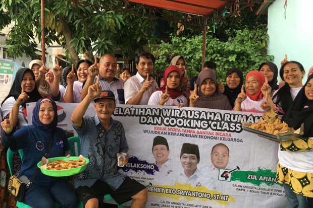 Caleg Perindo Gencarkan...