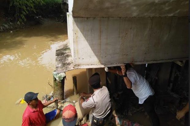 Dokter Spesialis Ditemukan...