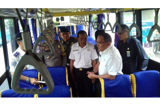 Bus Damri Layani Palembang...
