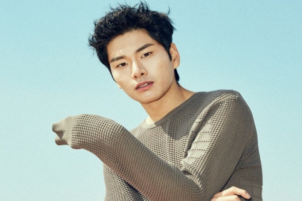 Lee Yi Kyung Beberkan...