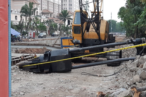 Dua Pekerja Tewas Tertindih...