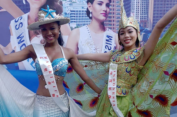 Ikuti Parade, Miss Indonesia...